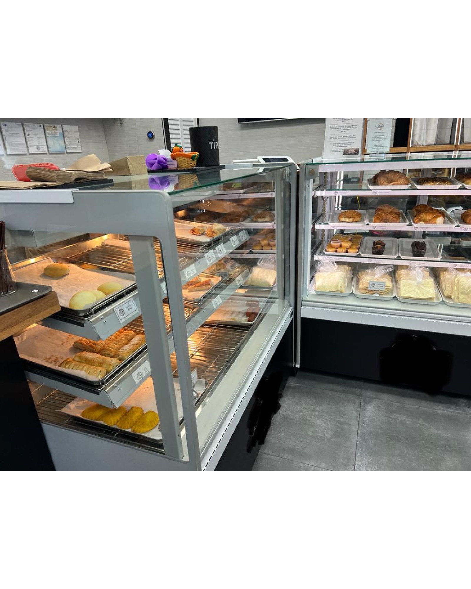 Bakery Case (Non-Refrigerated 39")