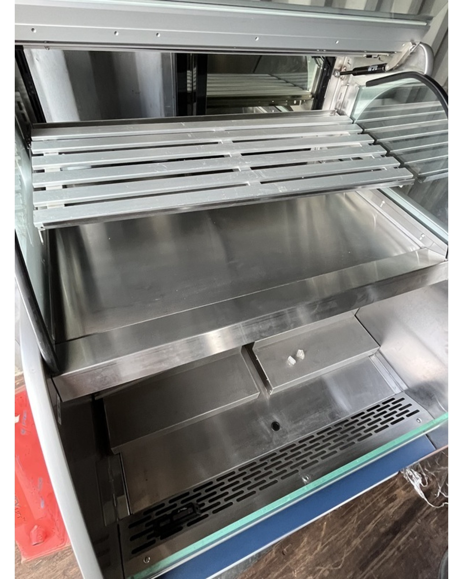 Structural Concepts 40" Grab n' Go Display Combination Refrigerated and Dry