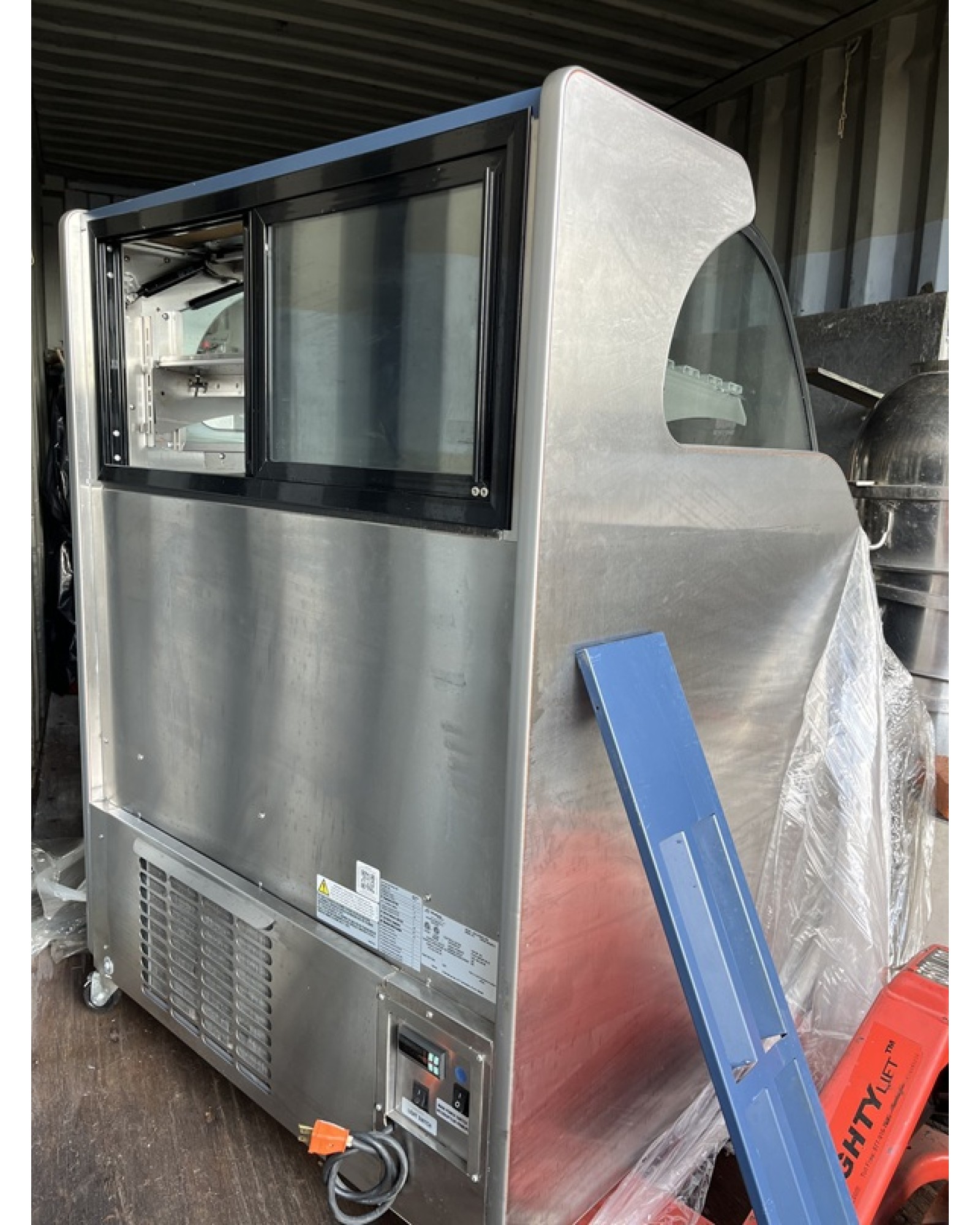 Structural Concepts 40" Grab n' Go Display Combination Refrigerated and Dry