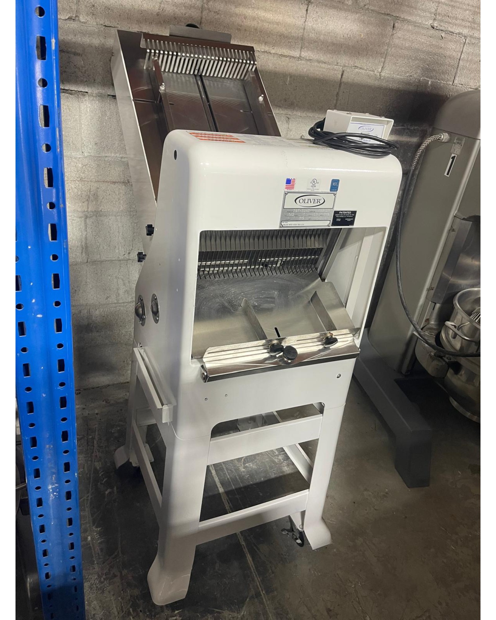 Oliver Gravity-Feed Bread Slicer (USED)