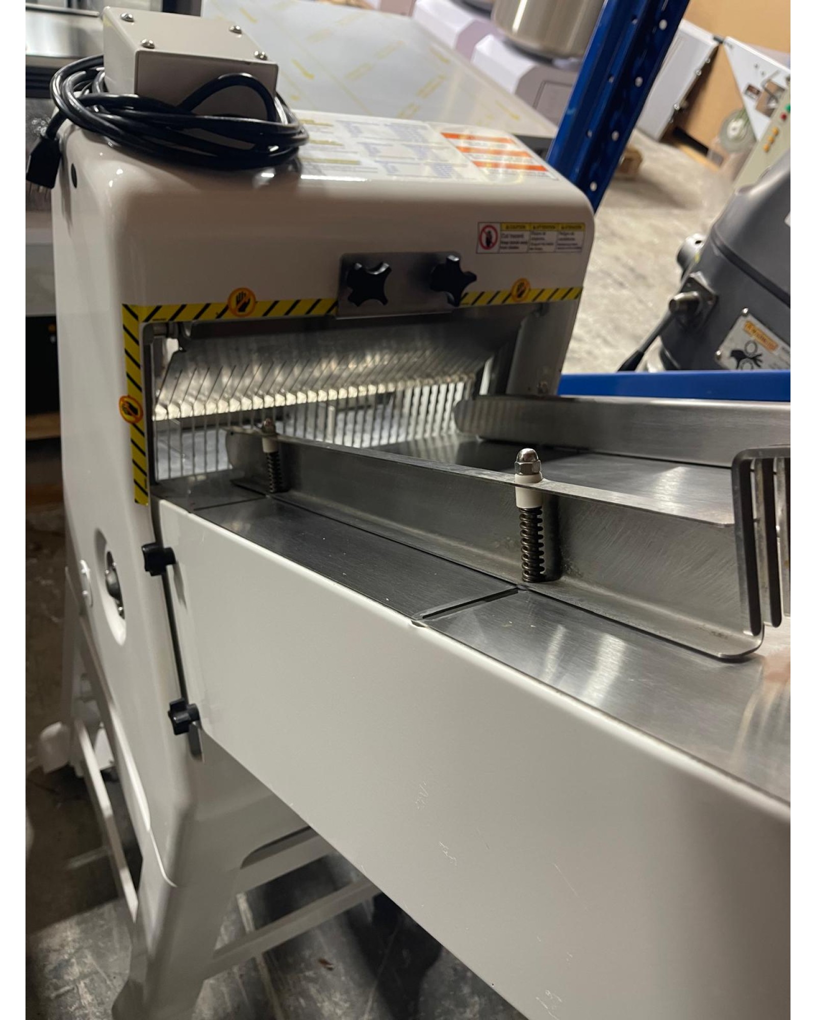 Oliver Gravity-Feed Bread Slicer (USED)