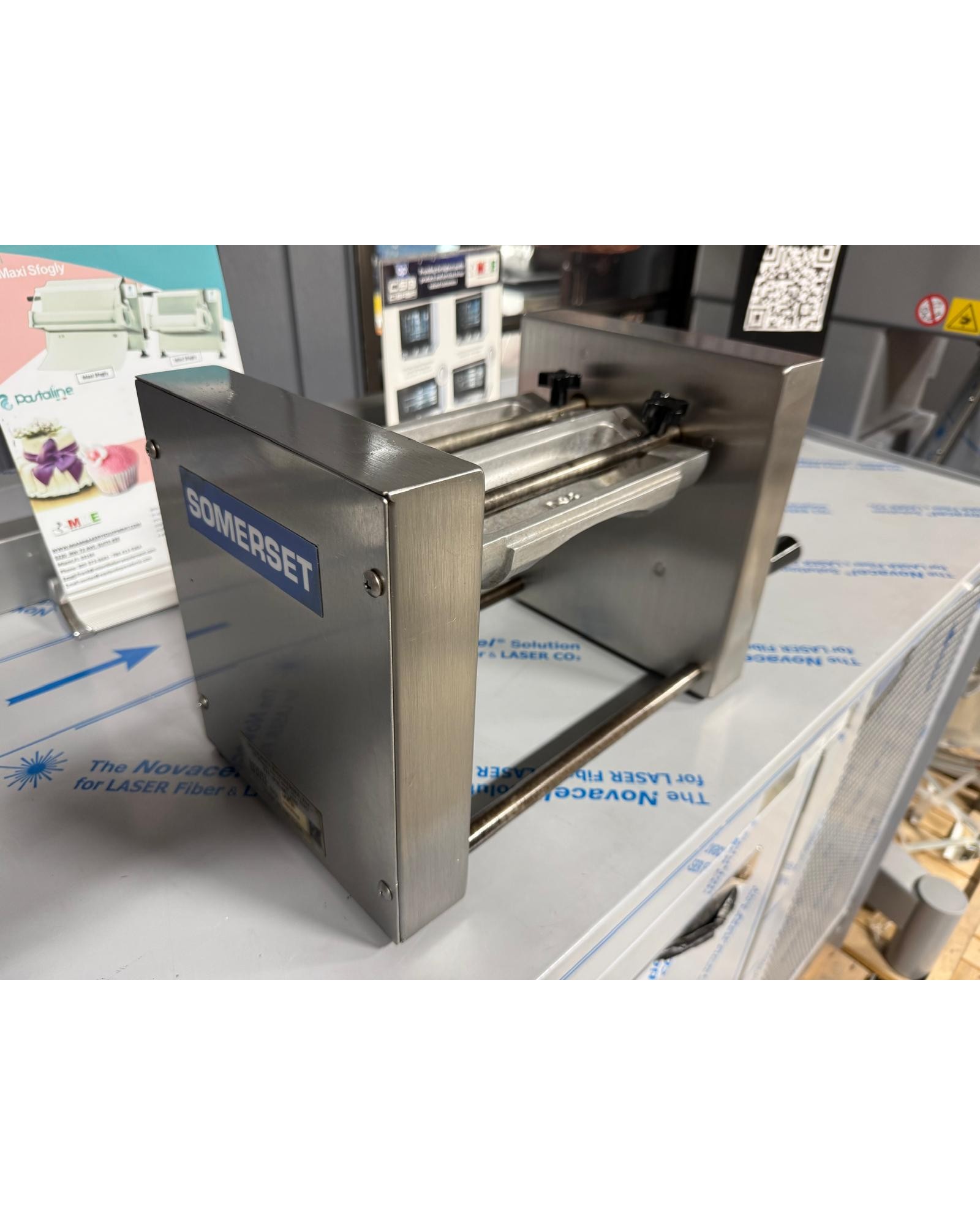 Manual Empanada / Turnover Machine